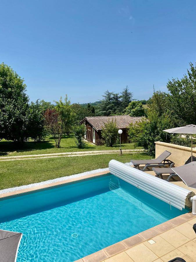 Gîte pour 8 personnes, avec piscine ainsi que jardin et vue à Marquay - 4