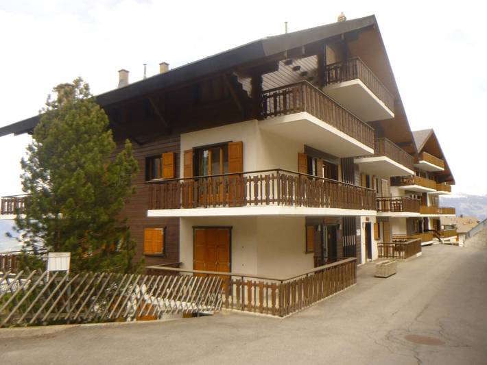 Ferienwohnung für 10 Personen, mit Balkon und Pool in Veysonnaz