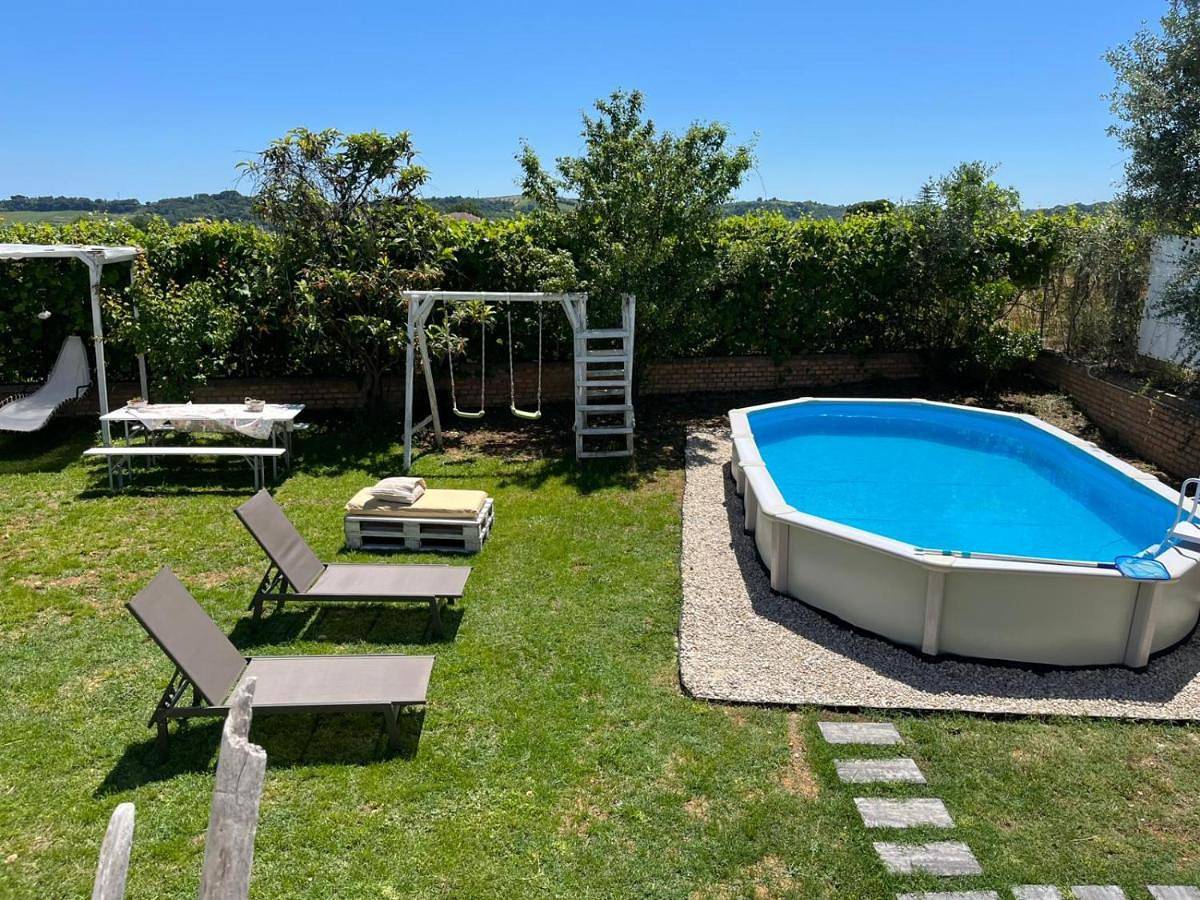Slowcasa - Villa Garden & Pool - Full Apartment in Torrevecchia Teatina, Provincia di Chieti