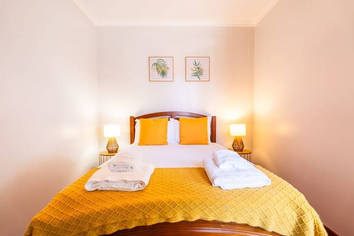 Gîte pour 4 personnes, avec balcon, adapté aux familles à Porto Moniz - 2