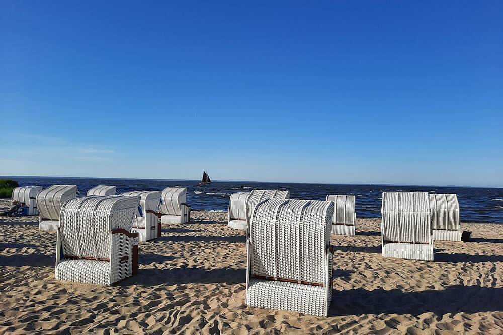 Ganze Wohnung, Fewo Christa (links) - Ostalgiehaus - Ferienhaus Am Stettiner Haff in Mönkebude, Vorpommern Greifswald