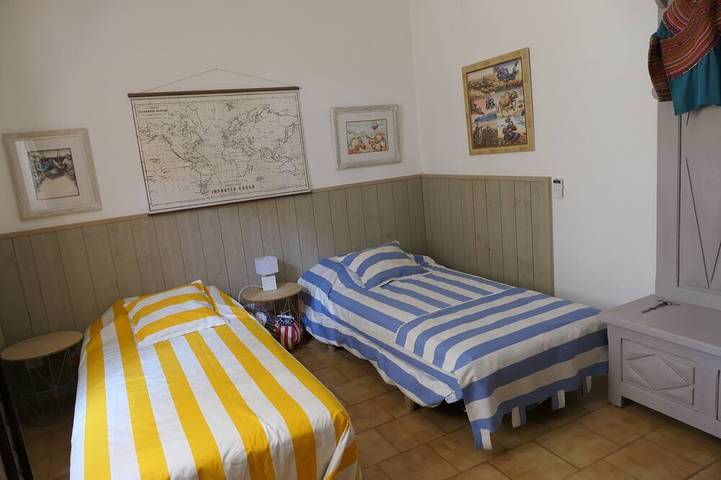 Villa with Pool on a 6,200-square-meter Estate in Green Provence. Sleeps 6 to 10 people. in Draguignan, Region de Draguignan