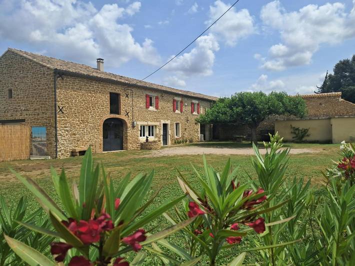 Appartamento intero, Appartamento 'Chez Vero & David - Piscina' con Piscina Privata, Wi-Fi e Aria Condizionata in Suze-la-Rousse, Nyons e dintorni