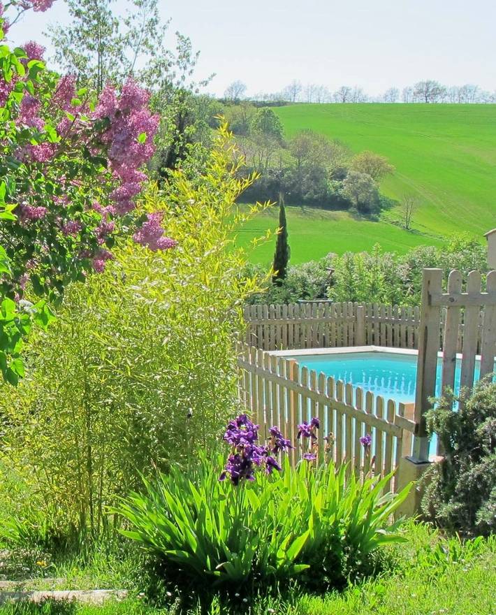 Location de vacances pour 6 personnes, avec piscine ainsi que vue et jardin à Montmaur - 3