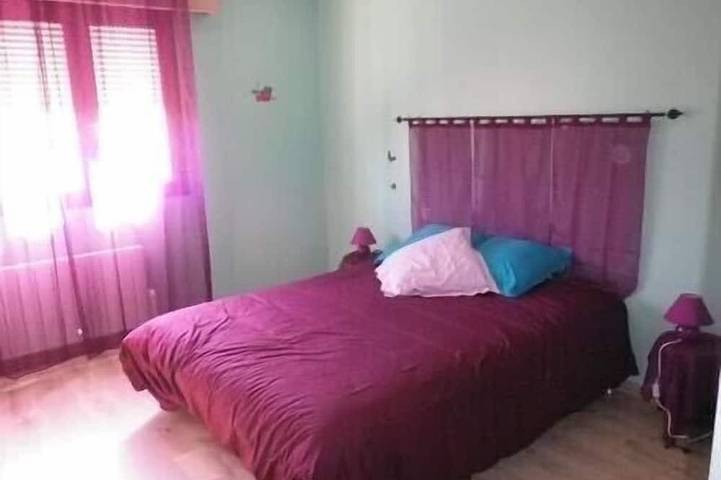 Location de vacances pour 12 personnes, avec jardin et balcon à Le Grand-Serre - 2