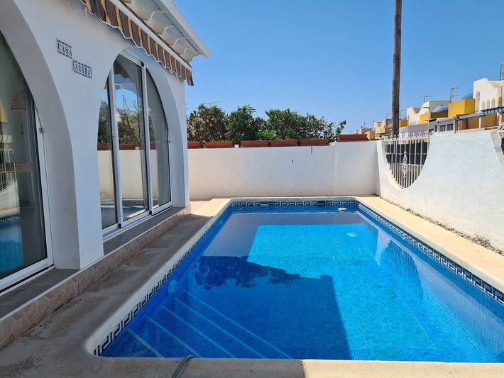 Apartamento para 5 personas, con Terraza además de Jardín y Piscina en Pulpí