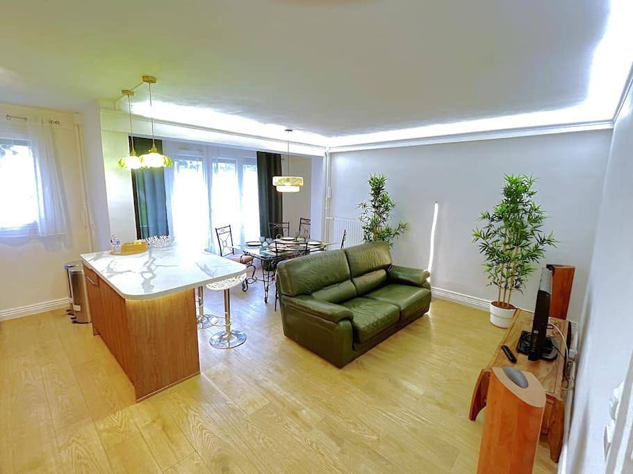 Appartement entier, Two-Bedroom Apartment in Sceaux, Hauts-de-Seine