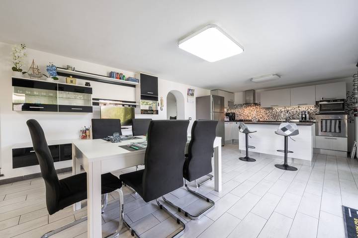 Momolea Holiday Home – Spacious Apartment in Central Sarroch, Ideal for Families or Groups in Sarroccu/Sarroch, Sarroch