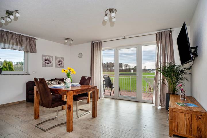 Ferienwohnung für 2 Personen, mit Balkon und Garten in Bad Waldsee, Region Bodensee-Oberschwaben