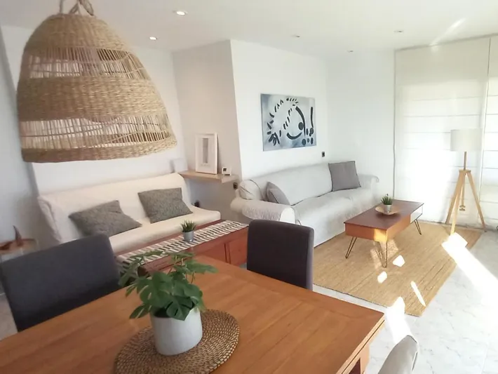 Apartamento de vacaciones para 6 personas, con jardín además de vistas y piscina, Se admiten mascotas - 1