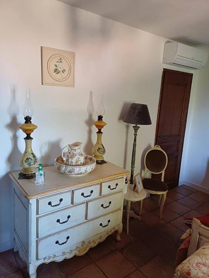Chambre d’hôte pour 2 personnes, avec jardin à Saint-Saturnin-lès-Avignon - 4