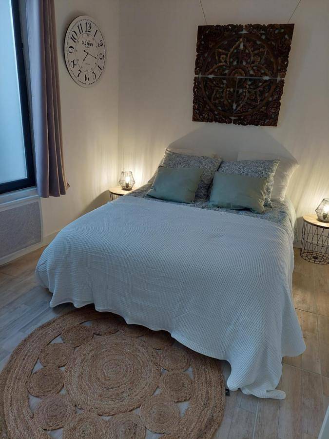 Appartement entier, One-Bedroom Apartment in Villemanoche, Yonne