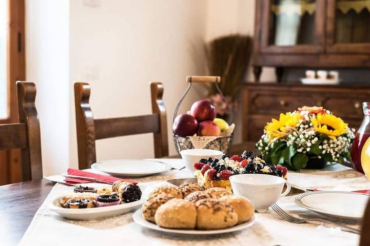 Ruhiges ländliches Ferienhaus in der Nähe von Cortona in Tuoro sul Trasimeno, Lago Trasimeno