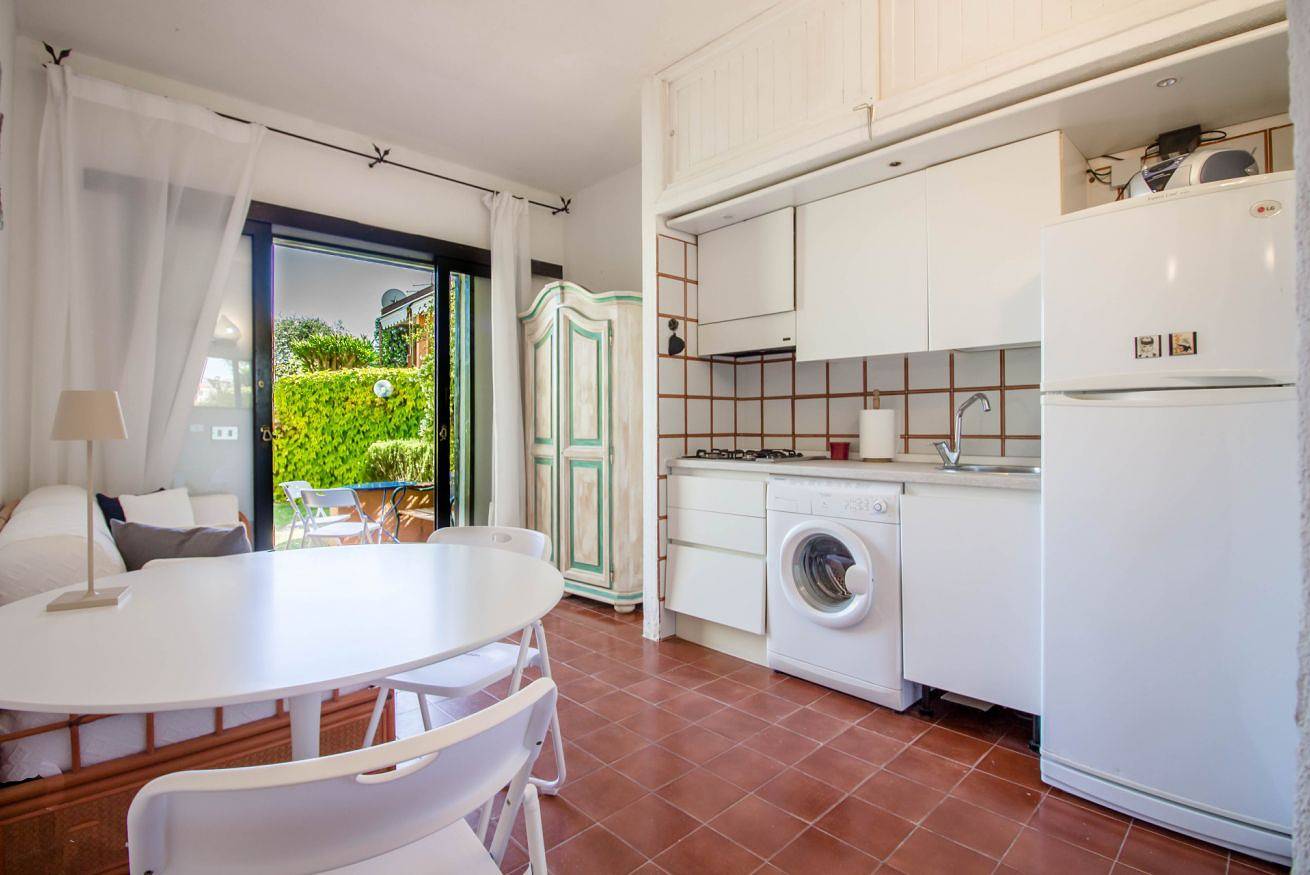 Appartamento intero, Casa Esmeralda near the Sea with Patio! in Cannigione, Arzachena