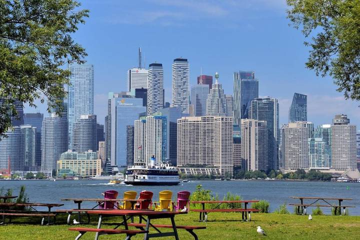 Appartement de vacances pour 2 personnes, avec piscine et bassin pour enfant ainsi que vue et jardin à Toronto