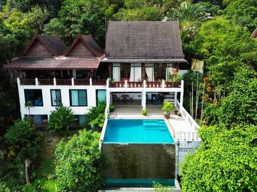 Maison d’hôte pour 2 personnes, avec piscine ainsi que jardin et jacuzzi dans Mae Nam
