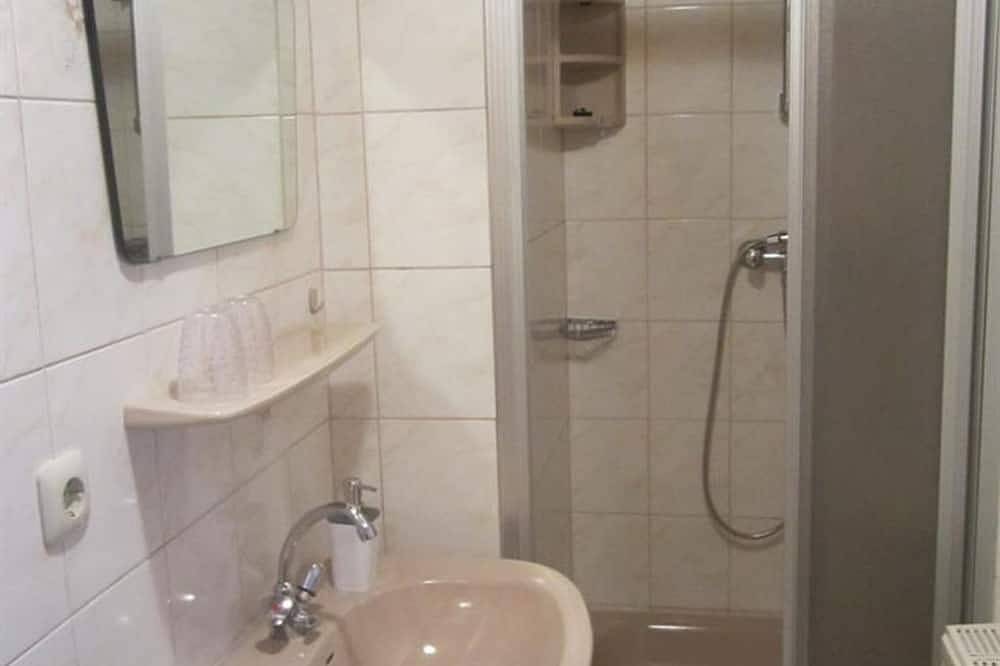 Ganze Wohnung, Ferienwohnung 1. Stock - Ferienwohnung Walburga Ebner in Salzkammergut-Berge, Faistenau