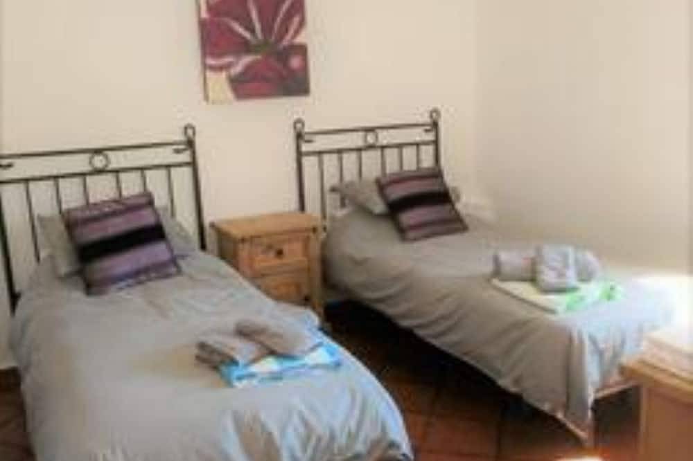 Entire apartment, Holiday apartment for vacation in Val de Guadalmina, Benahavís