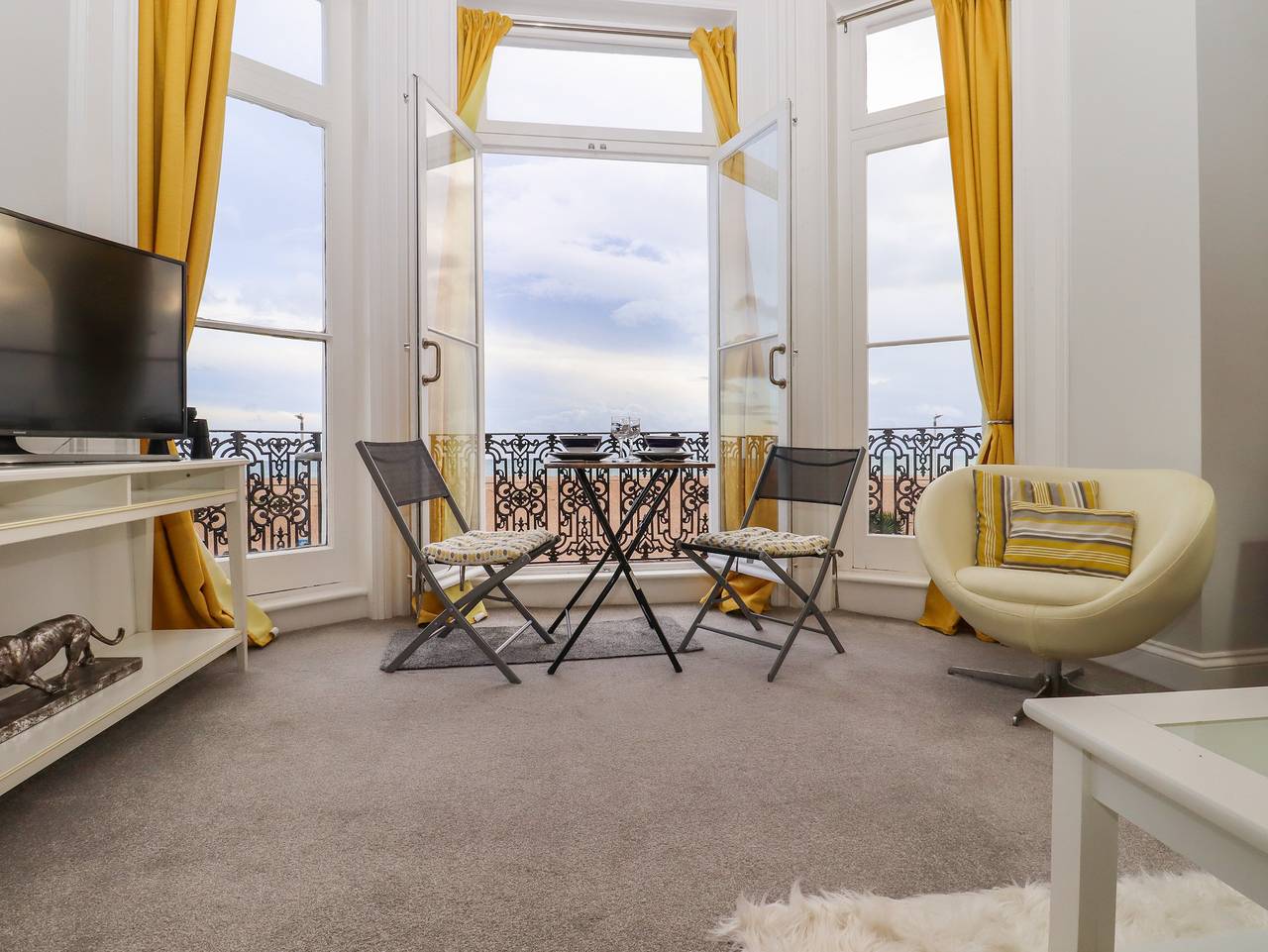 Entire apartment, The Old Spy Headquarters in Folkestone, Kent