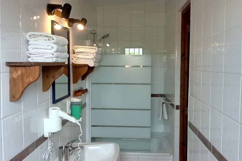 Casa Esfena 41 m² con piscina, bicicleta, kayak, caja fuerte e internet Wifi. in Playa de Zahora, Barbate