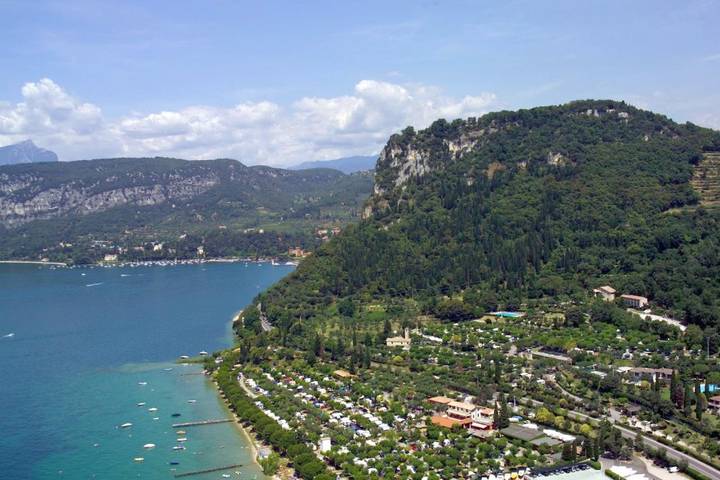 Camping per 2 persone, con Balcone e Idromassaggio nonché Terrazza e Piscina per bambini a Bardolino