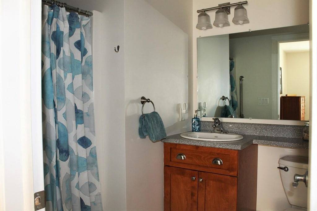 Romantic Waterfront Cottage w/ Private Beach & Fire Pit in Hancock County