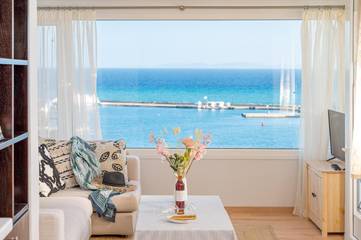 Gîte pour 4 personnes, avec vue et balcon dans Pythagoreio
