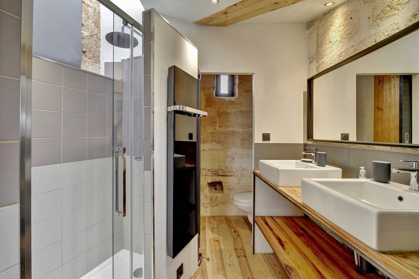 Entire apartment, Au Marché des Capucins - Joli T2 en duplex in Bordeaux, Bordeaux region