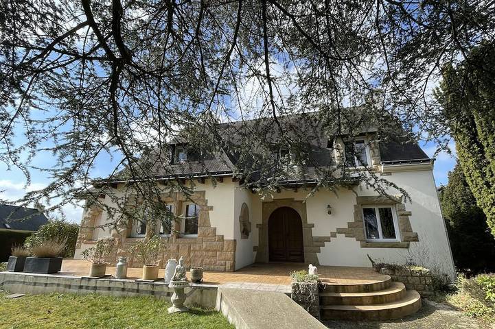 Maison de vacances pour 6 personnes, avec Terrasse et Jardin à Pontivy
