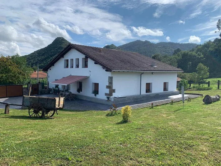 Casa de vacaciones para 7 personas, con vistas y jardín - 1