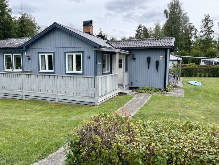 Ferienhaus für 5 Personen, mit Terrasse und Garten sowie Seeblick