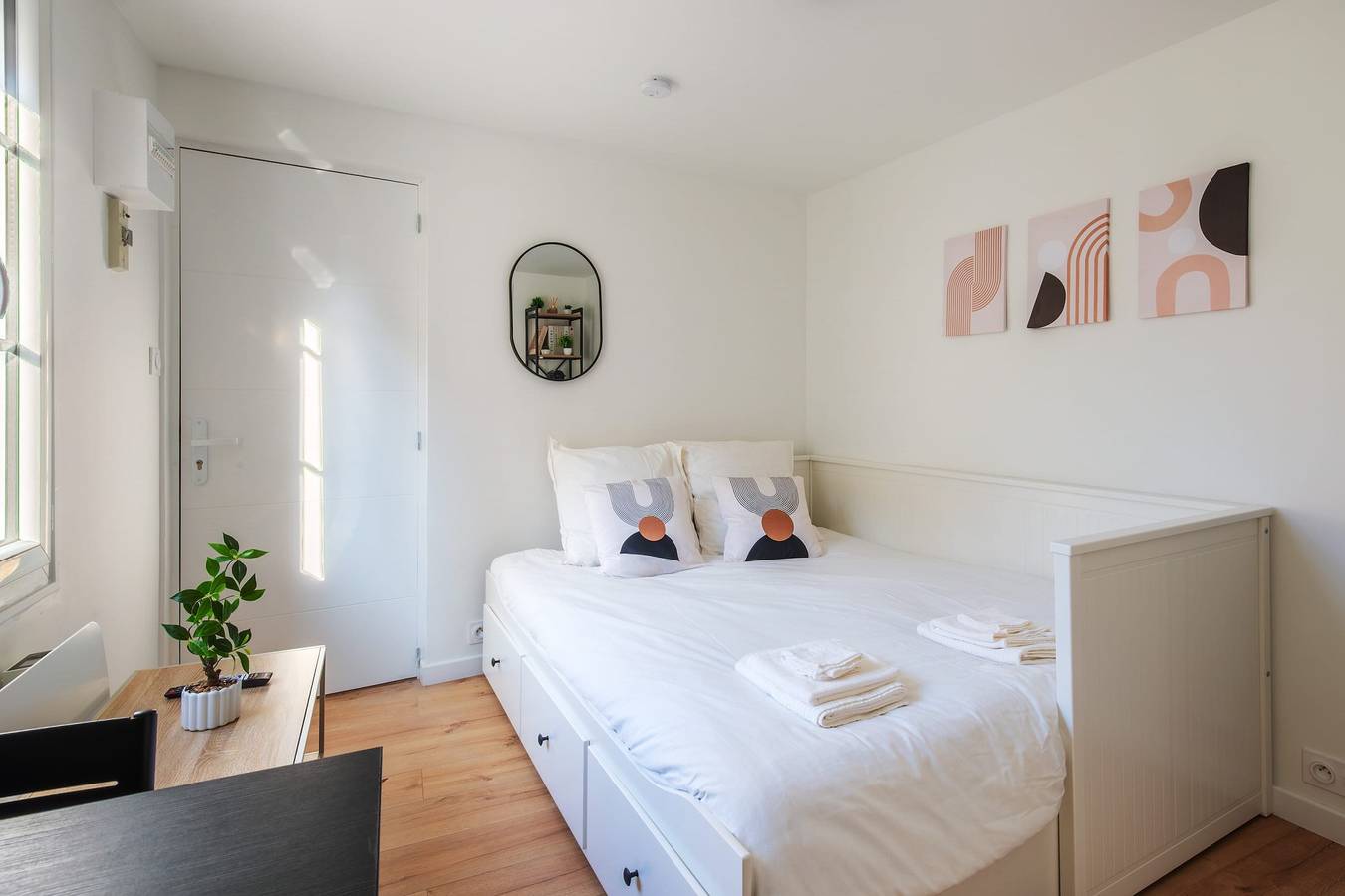 Ganze Wohnung, L'Ambroise - Wifi - Centre-ville - Gare in Laval, Mayenne