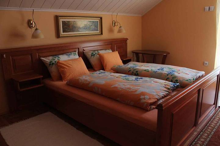 Ferienhaus direkt am Fluss mit Pool und Whirlpool in Békésszentandrás, Szarvasi járás