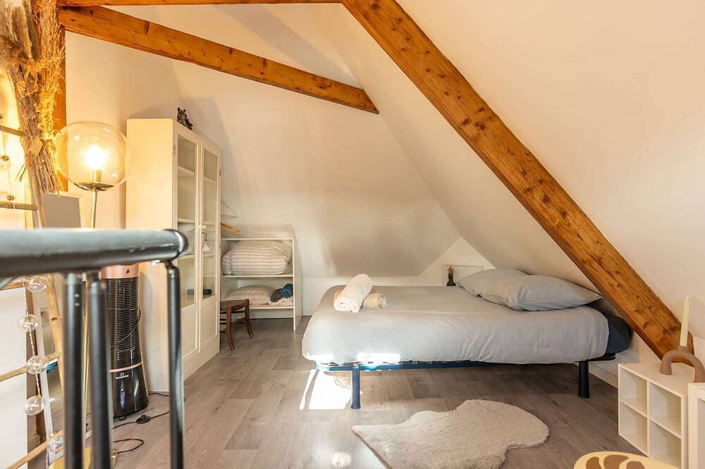 Ganze Wohnung, Charming Duplex with Beautiful Views over the City Center in Blois, Blois und Umgebung
