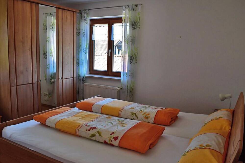 Ganze Wohnung, Nichtraucher Ferienwohnung Irmgard 52qm in Wendelstein, Brannenburg