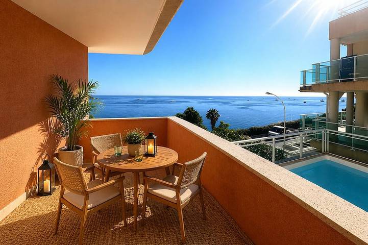 Gîte pour 4 personnes, avec piscine, animaux acceptés dans Plage Du Golfe Bleu Roquebrune Cap Martin