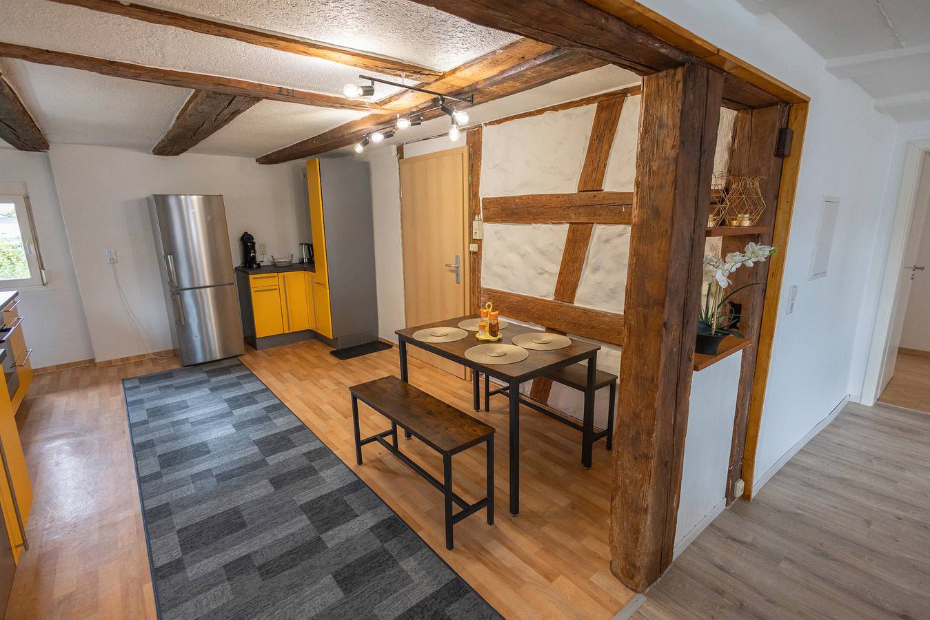 Ganze Wohnung, Apartment 'Alexandra' mit gemeinsamer Terrasse, Gemeinschaftsgarten und Wlan in Aldingen, Landkreis Tuttlingen