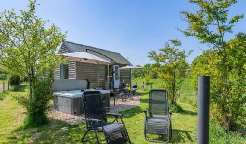 Holiday rental for 2 people, with Hot tub and Terrace as well as Garden in Biddenden
