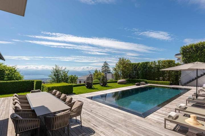 Villa pour 10 personnes, avec vue ainsi que piscine et terrasse, animaux acceptés - 1