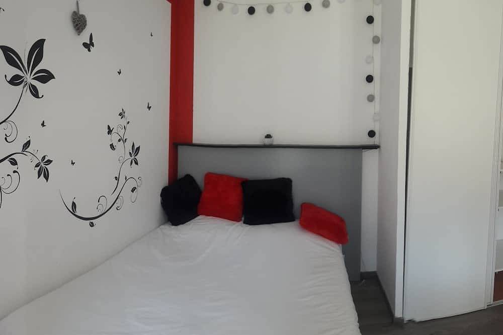 Appartement entier, ♥ Charme ♥ Honfleur ★ Wifi ♫ Parking ★Piscine ☀ in Équemauville, Région de Lisieux