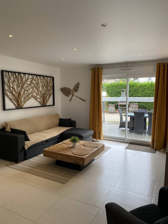 Gîte pour 6 personnes, avec terrasse et jardin à Port-en-Bessin-Huppain - 4