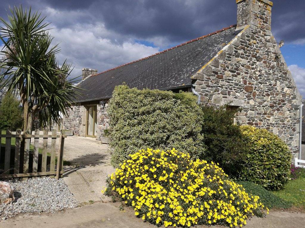 Gîte rural indépendant à 1km de la mer in Plomodiern, Région de Châteaulin