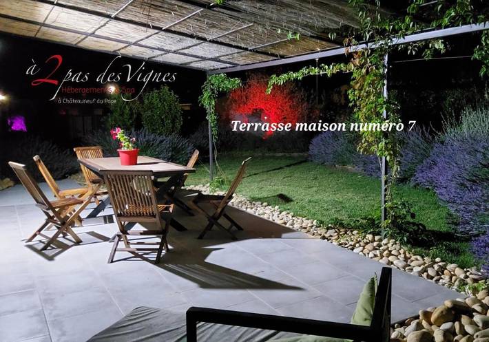 Location de vacances pour 6 personnes, avec Jacuzzi et Terrasse ainsi que Jardin et Piscine à Châteauneuf-du-Pape - 3
