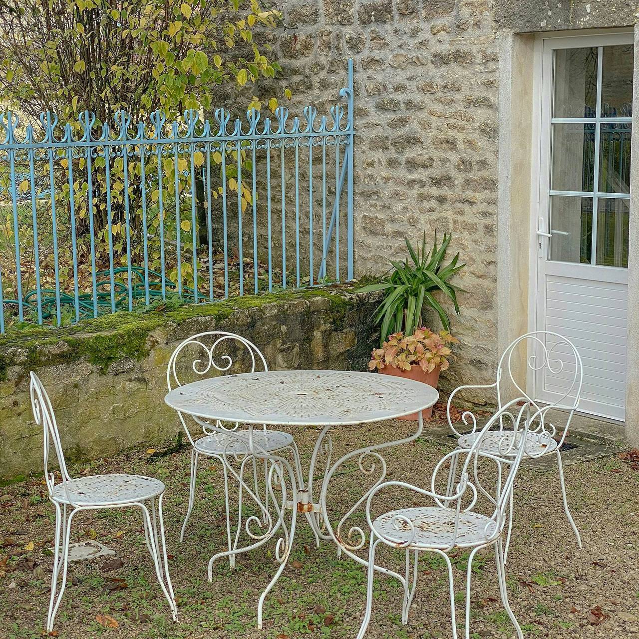 Maison templière avec piscine près de Chablis in Gigny, Arrondissement d'Avallon