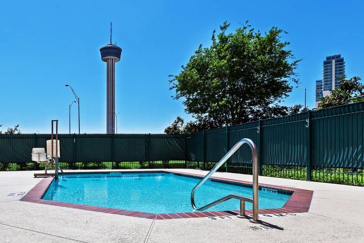 Ganzes Studio, Studio für 4 Personen mit Pool in San Antonio, Bexar County