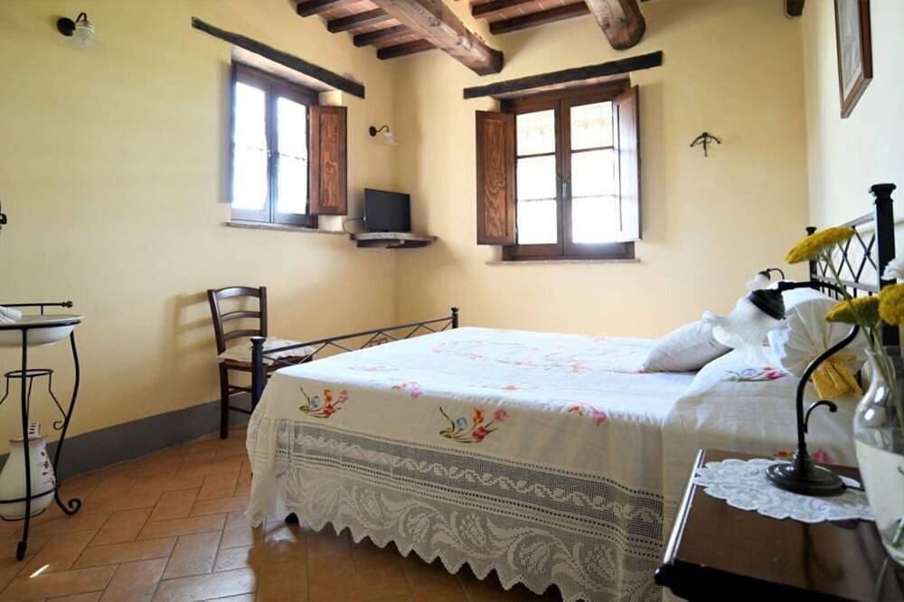 Terre di Giano Private Pool and View, Umbria in Paciano, Perugia Province