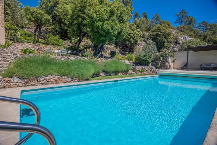 Entire holiday apartment, Tourtour Villa – Swimming Pool With Panoramic Views Of The Hills in Tourtour, Draguignan region