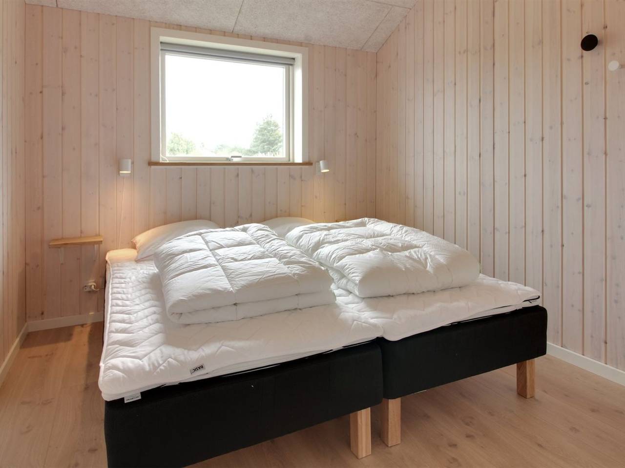 "Anuk" - 2.3km from the sea in Sønderstrand, Tagholm
