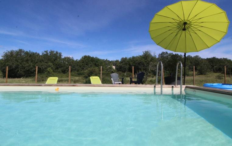 Location de vacances pour 6 personnes, avec jardin, animaux acceptés à Ruoms
