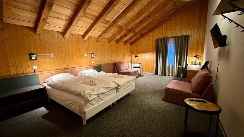 Hôtel pour 4 personnes, avec terrasse à Nods